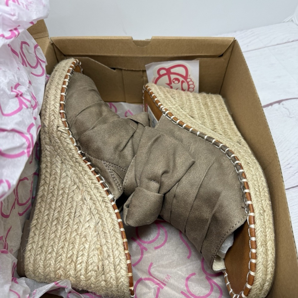 New Sugar Women's Hundreds Wedge Sandal Taupe Brown Size 9.5 WSF613 - Picture 11 of 12